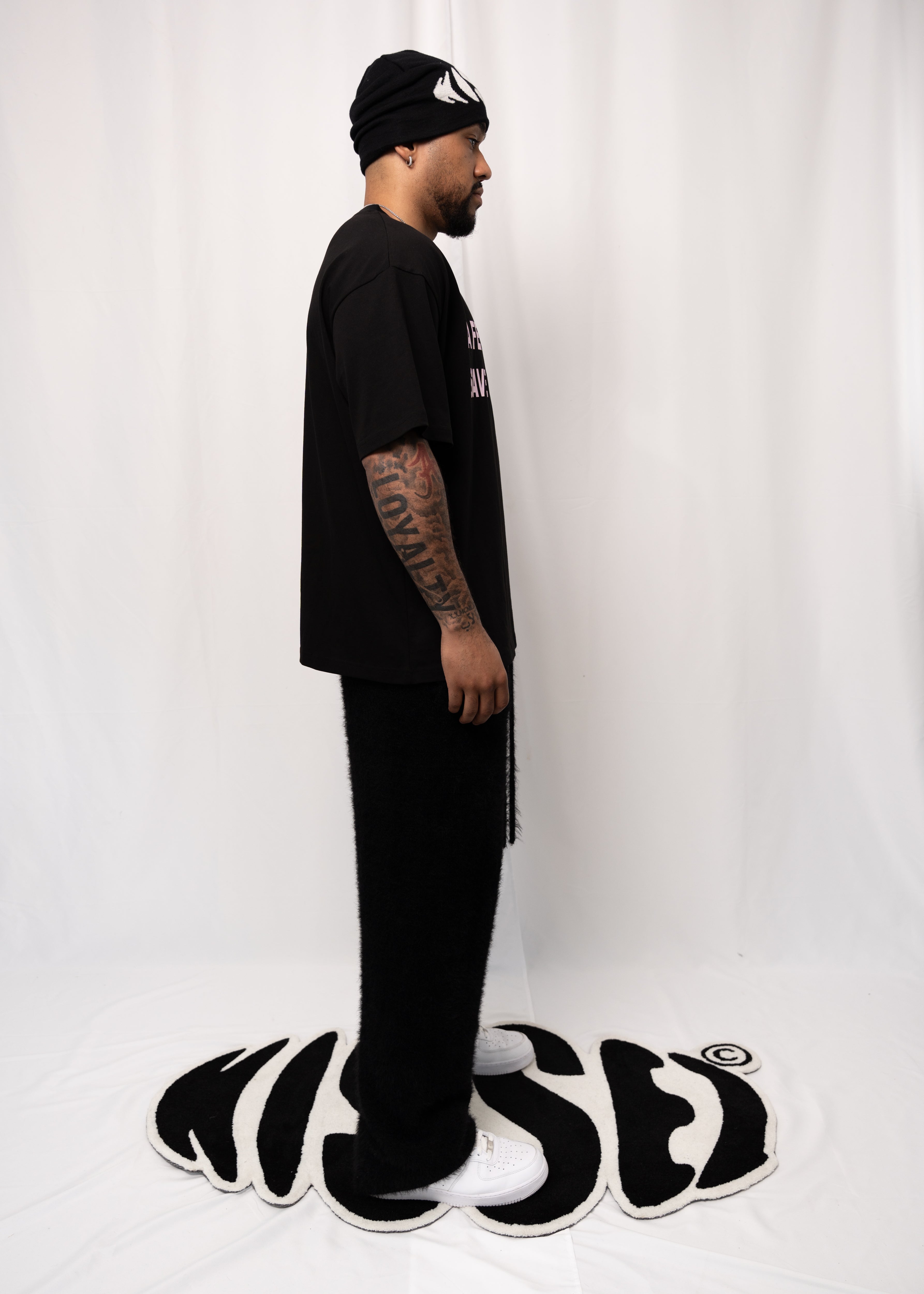 A FEW KISSEZ TEE BLACK/PINK