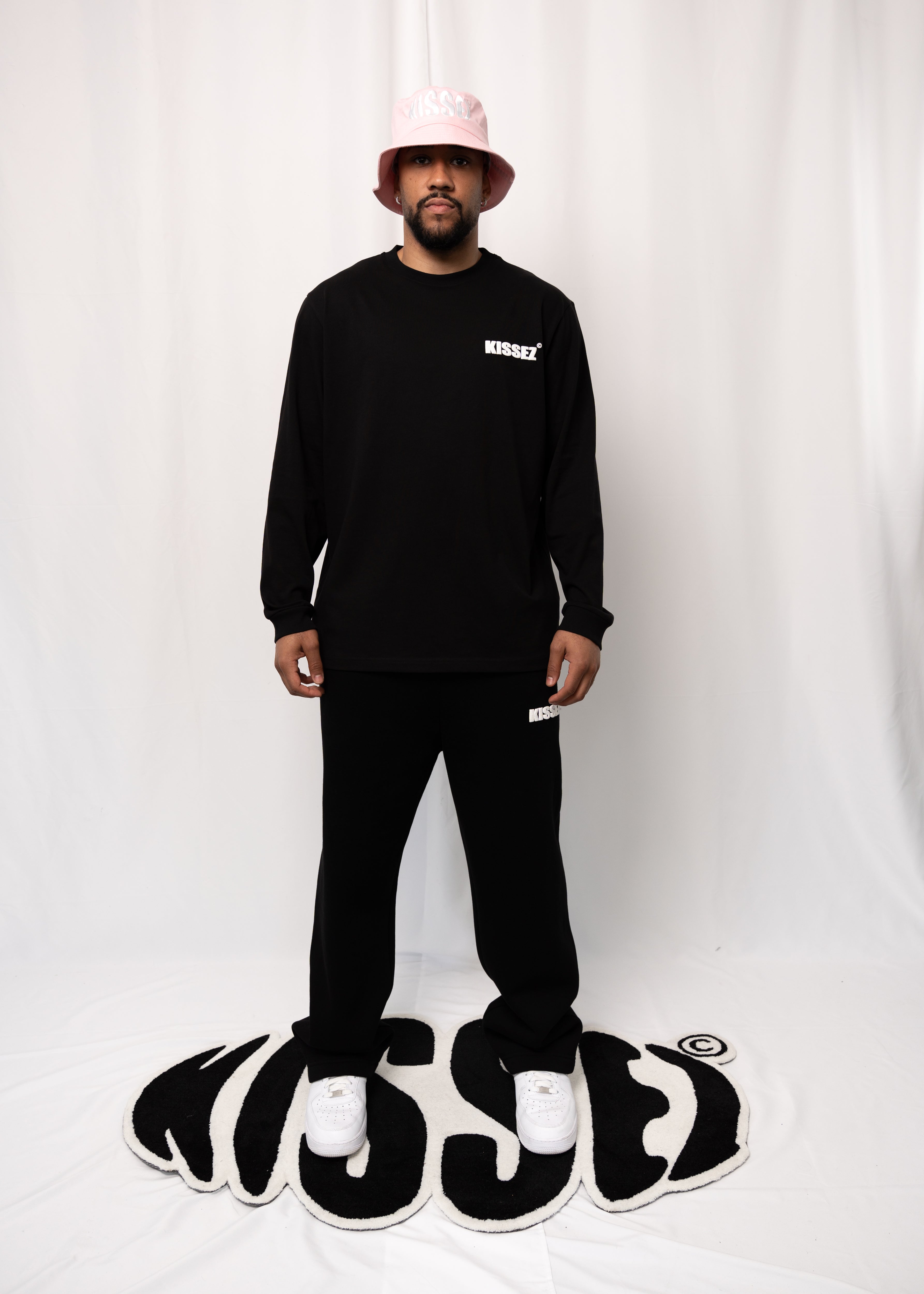 BASIC LONGSLEEVE BLACK