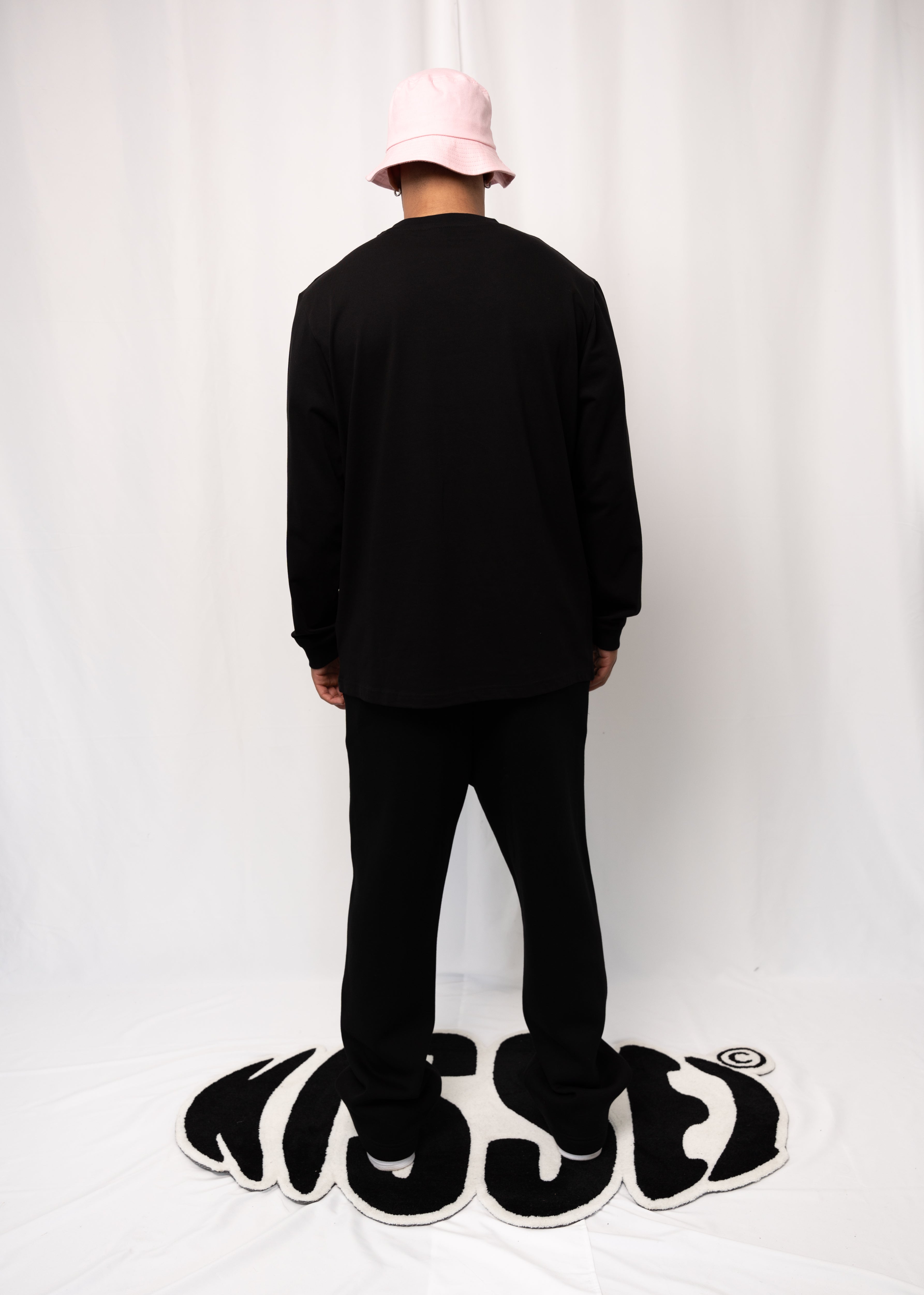 BASIC LONGSLEEVE BLACK