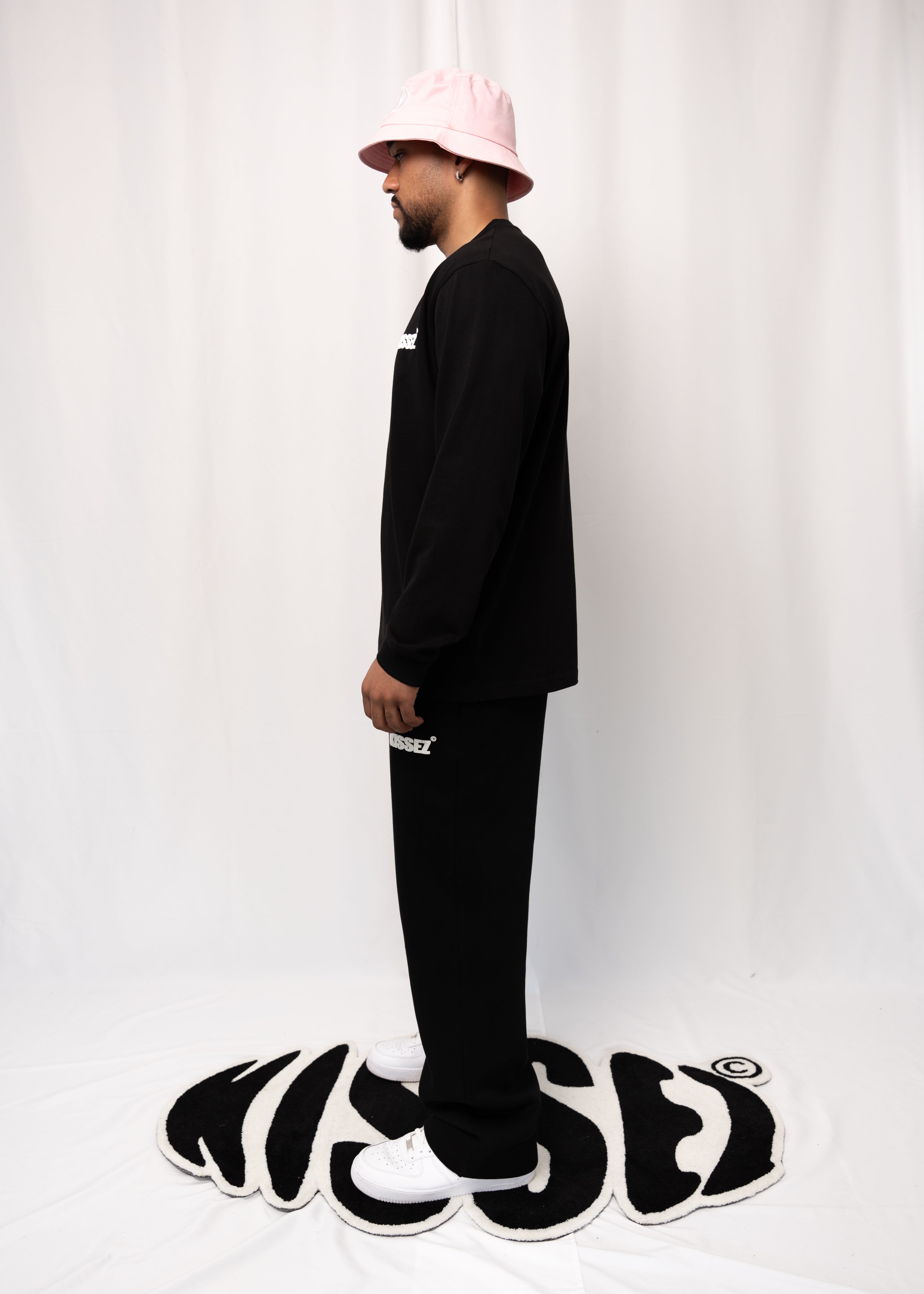 BASIC LONGSLEEVE BLACK