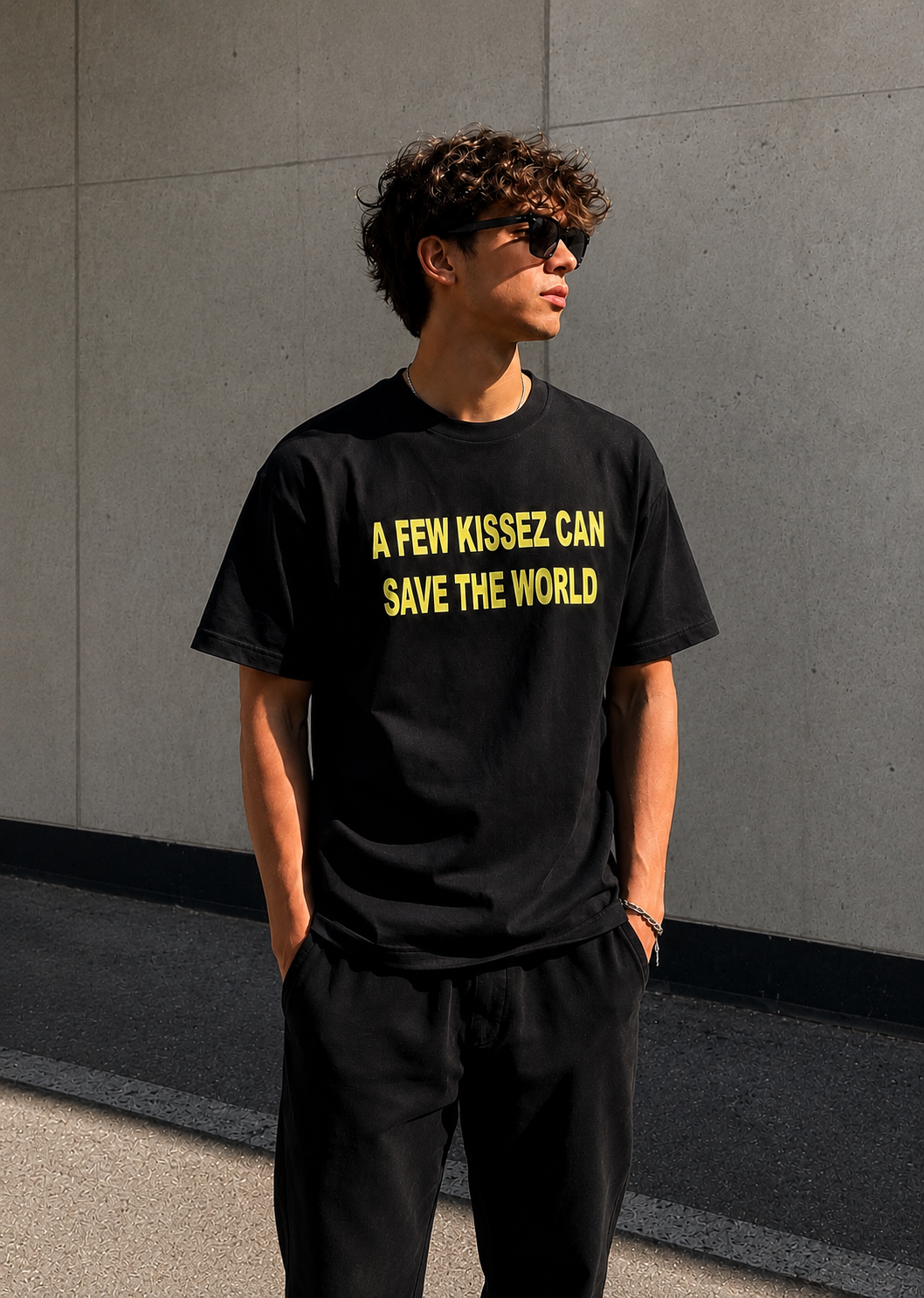 A FEW KISSEZ TEE LEMON