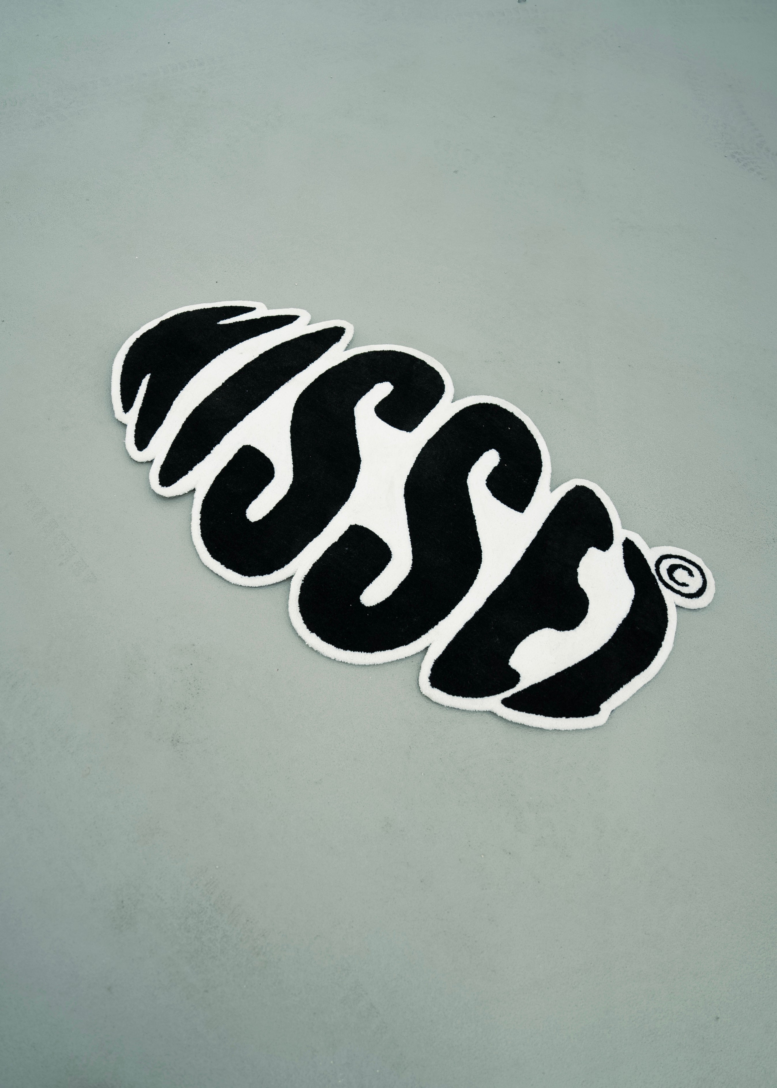 LOGO CARPET