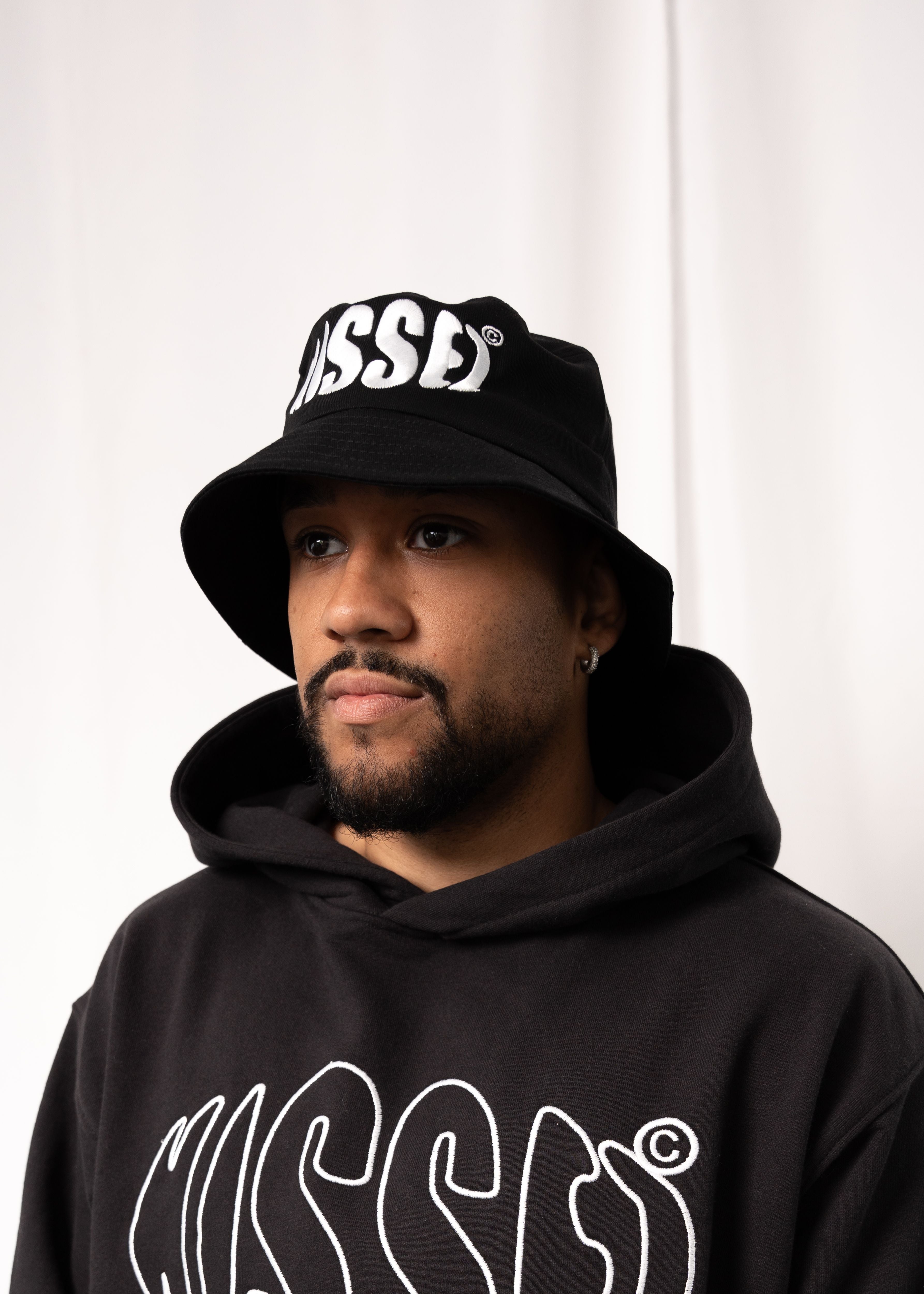 BUCKET HAT BLACK