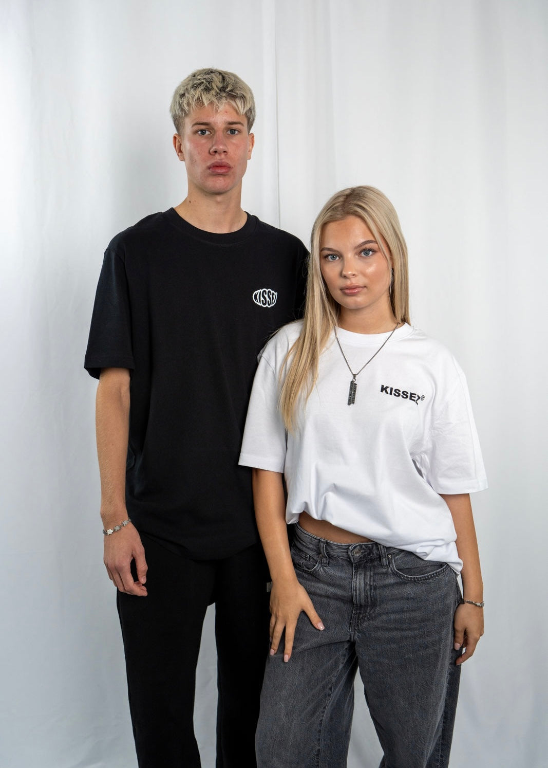 A FEW KISSEZ TEE BASIC