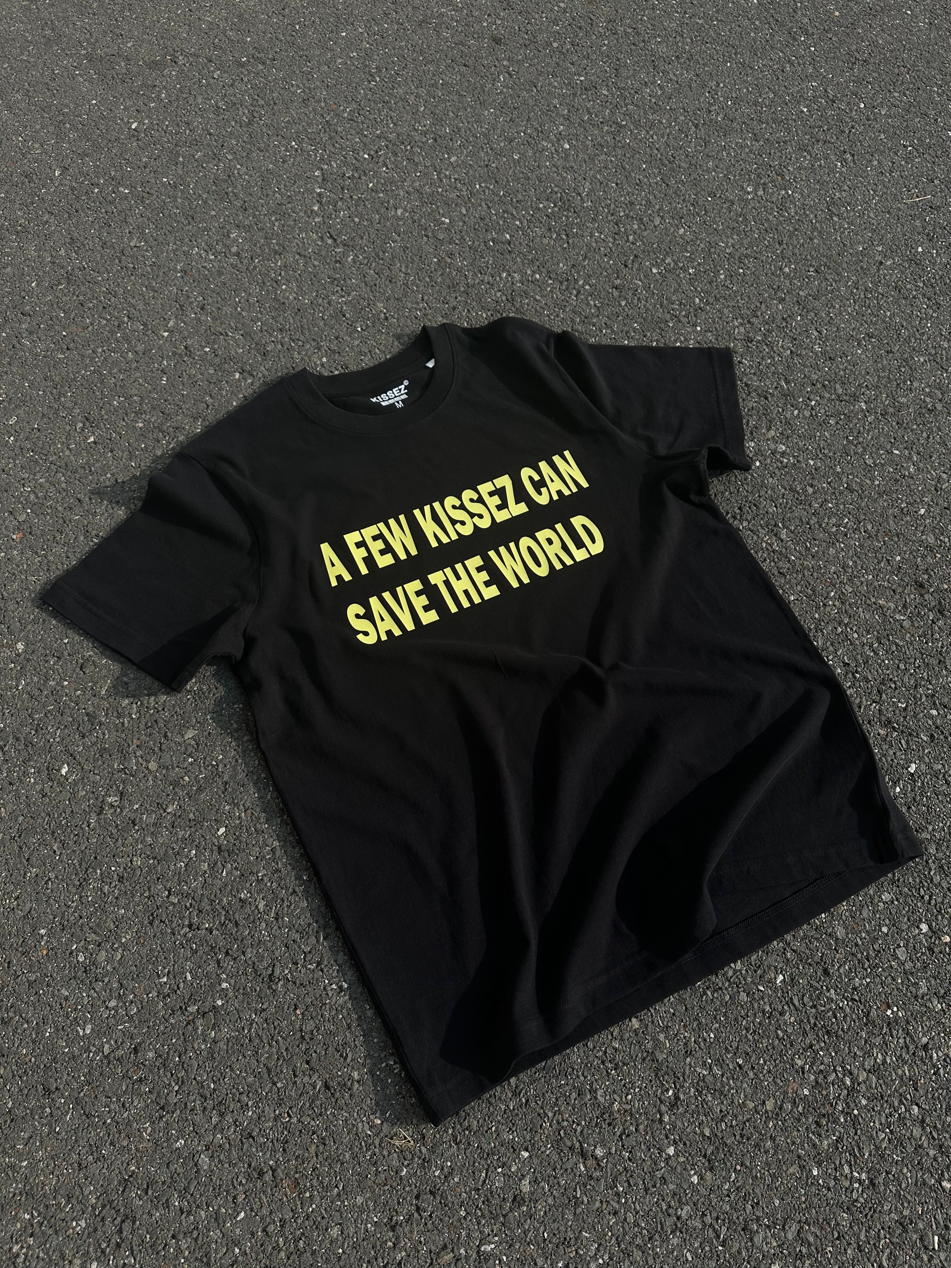 A FEW KISSEZ TEE LEMON